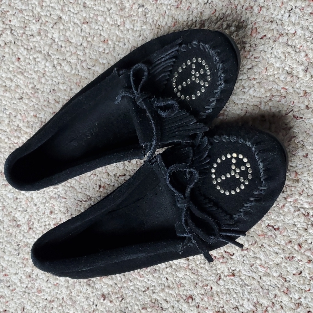 Minnetonka size 7 1/2 moccasins